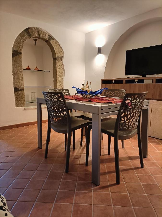 Appartement Locazione Turistica La Gesualda à Castelnuovo Magra Extérieur photo