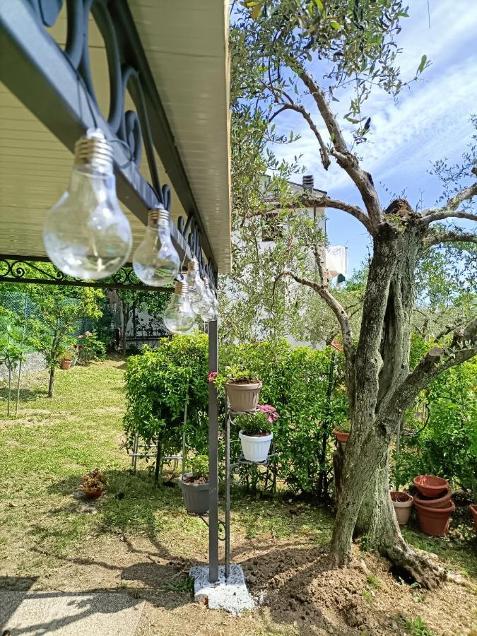 Appartement Locazione Turistica La Gesualda à Castelnuovo Magra Extérieur photo